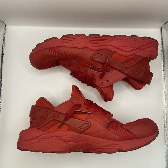Men’s 9 Nike Air Huarache Run Triple Varsity Red Athletic Sneakers 318429-660 - Picture 4 of 8